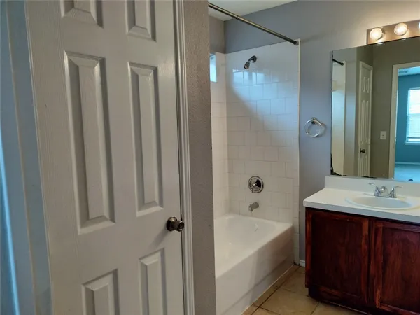 $1,995 | 14930 Sugarhollow Drive, Sugar Land, TX 77498