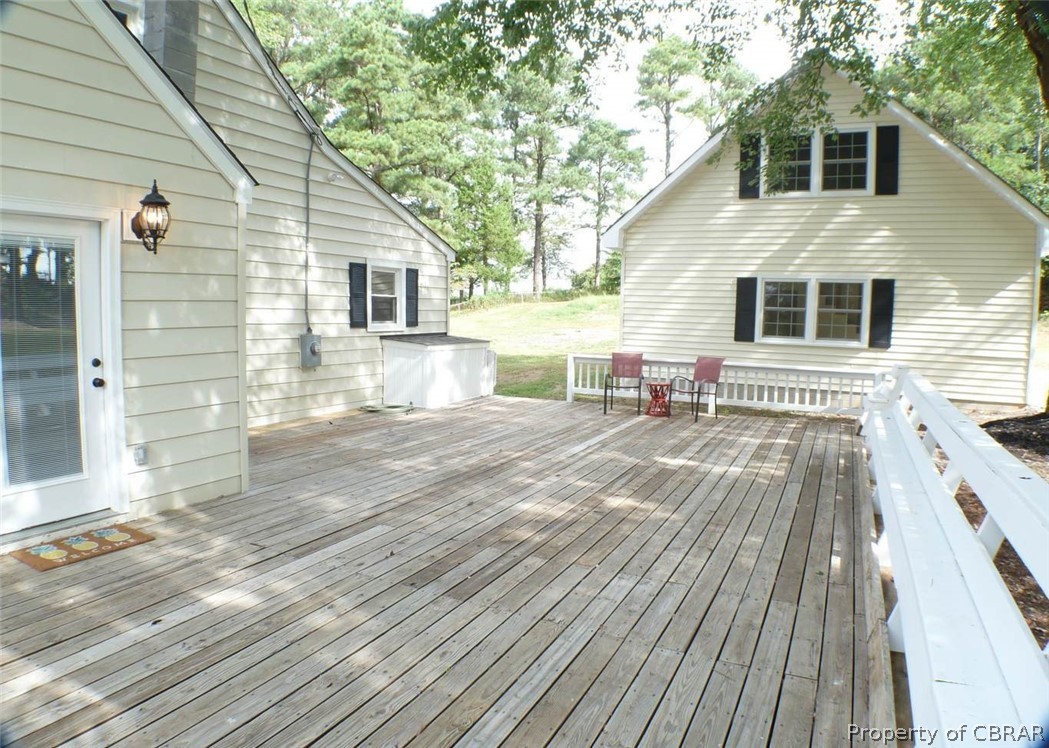 352 Chain Ferry Road Mattaponi, VA 23110 - Photo 10 of 49