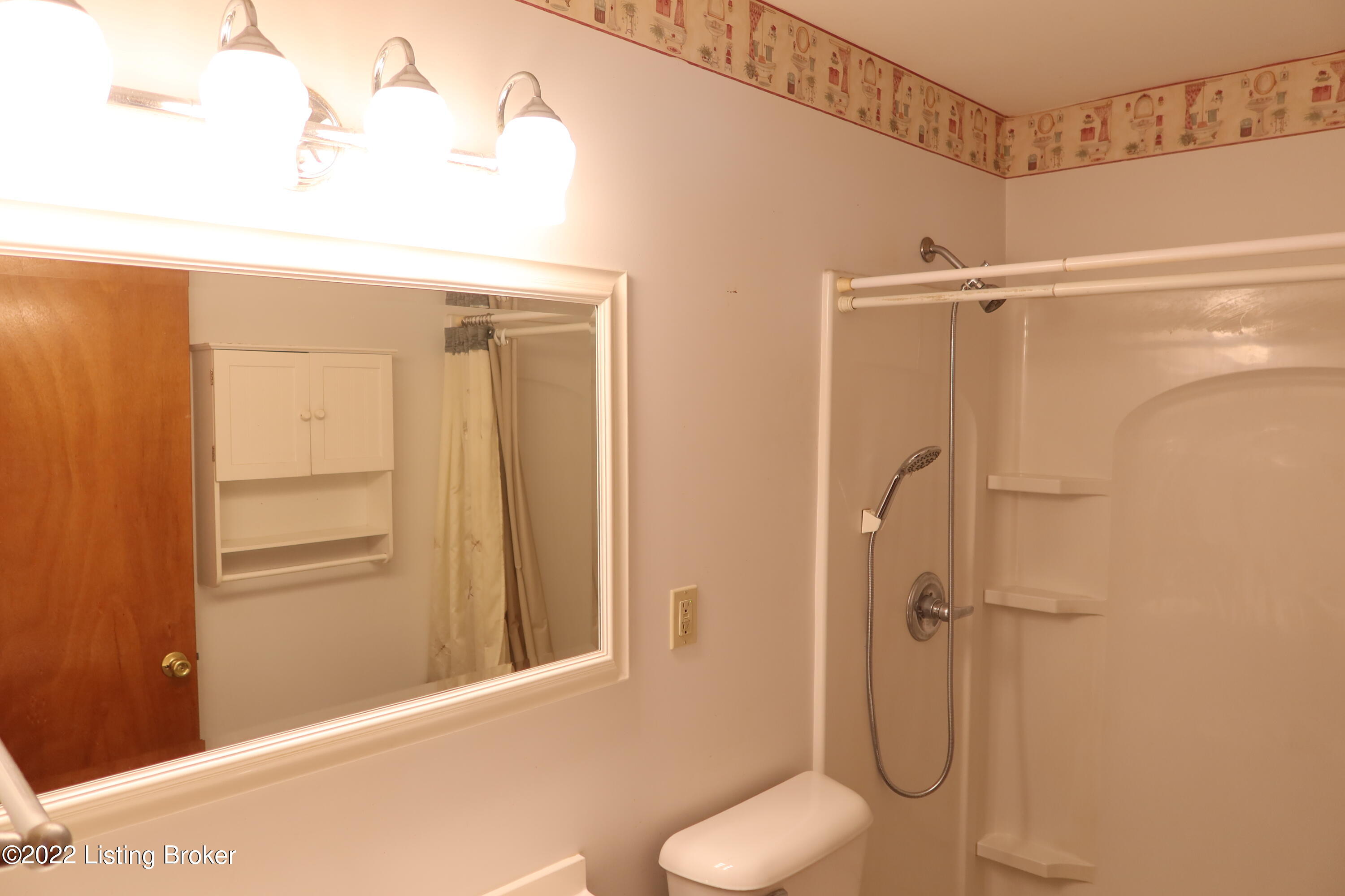 7502 Westbrook Road Louisville, KY 40258 - Photo 28 of 46 2022-09-29 01.53.20