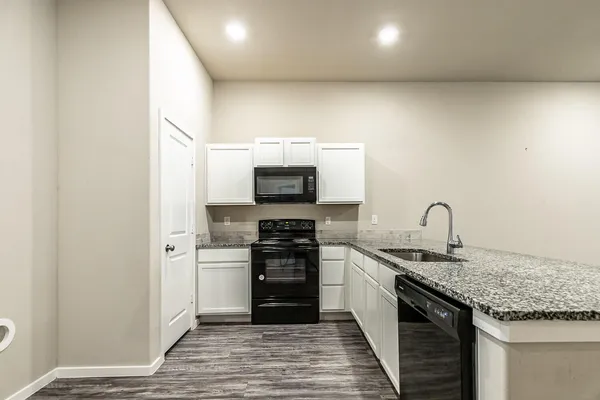 $1,350 | 1917 Langford Avenue, Unit B, Lubbock, TX 79407