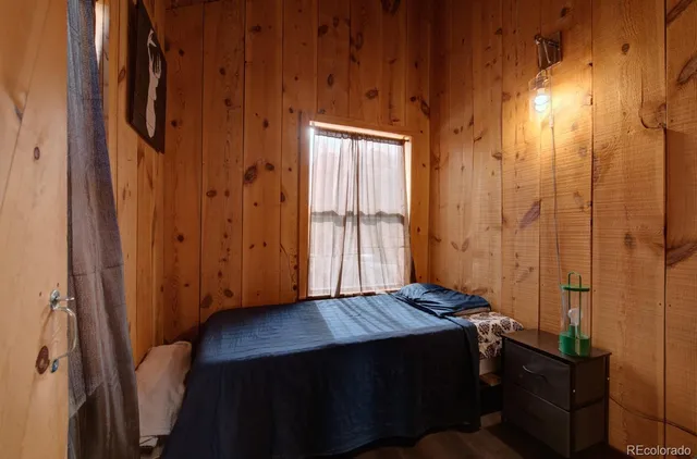 a view of a closet area