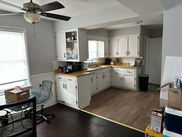 $274,900 | 17832 Glen Oak Avenue, Lansing, IL 60438