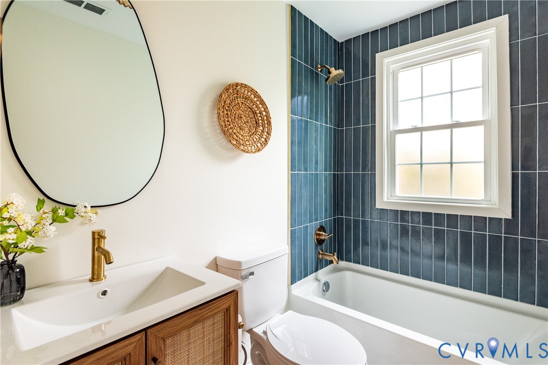 5220 Sylvan Road Richmond, VA 23225 - Photo 12 of 47 Hall bathroom
