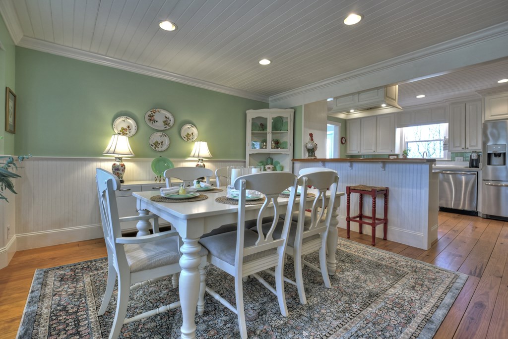 398 New Hope Road Ellijay, GA 30540 - Photo 18 of 70 Dining room/kitchen