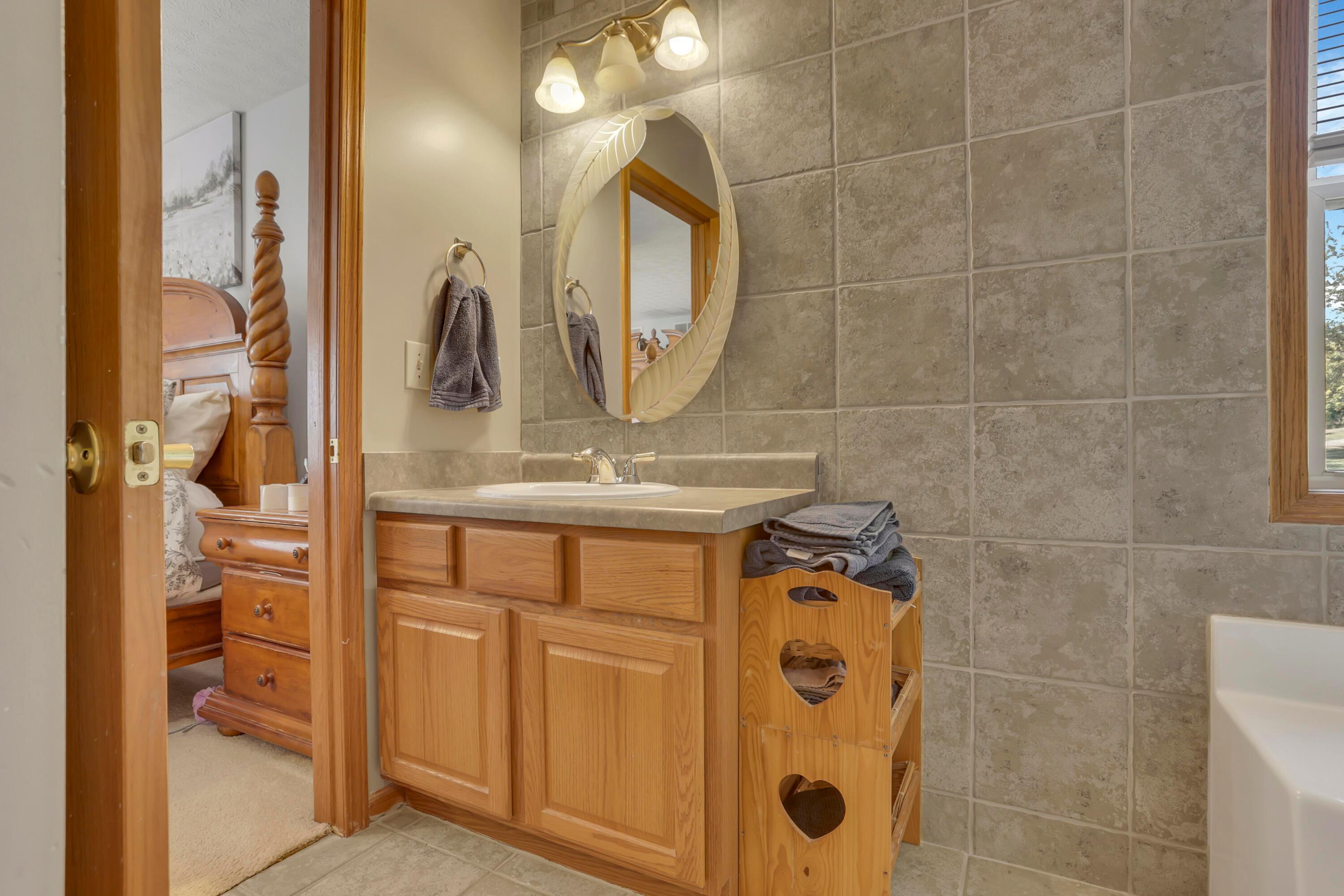 6335 Cimarron Road Mount Perry, OH 43760 - Photo 29 of 60 Ensuite Bath