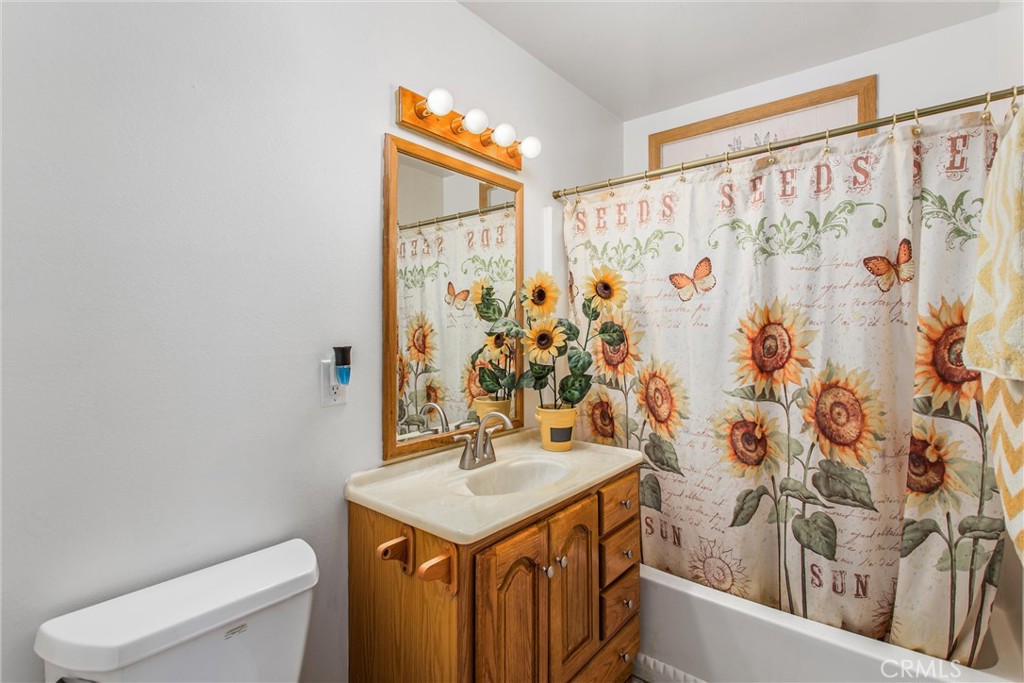 7045 Oak Hill Road Oak Hills, CA 92344 - Photo 18 of 29 Main full bath