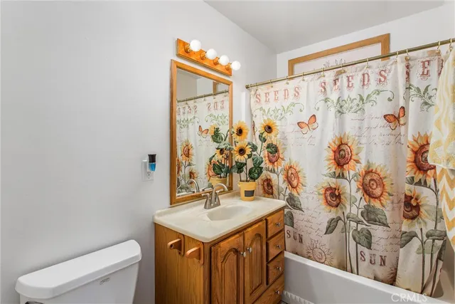 $695,000 | 7045 Oak Hill Road, Oak Hills, CA 92344