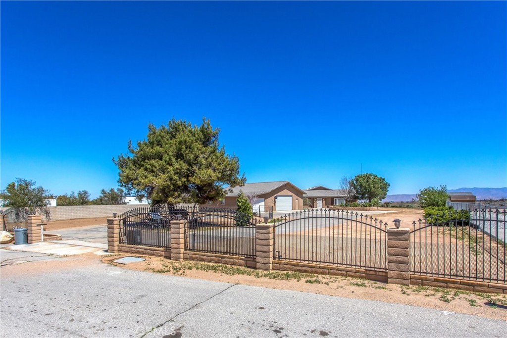 7045 Oak Hill Road Oak Hills, CA 92344 - Photo 24 of 29 Entrance is fenced and gated