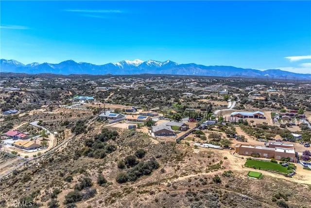 $695,000 | 7045 Oak Hill Road, Oak Hills, CA 92344