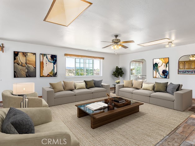 7045 Oak Hill Road Oak Hills, CA 92344 - Photo 8 of 30 Great room