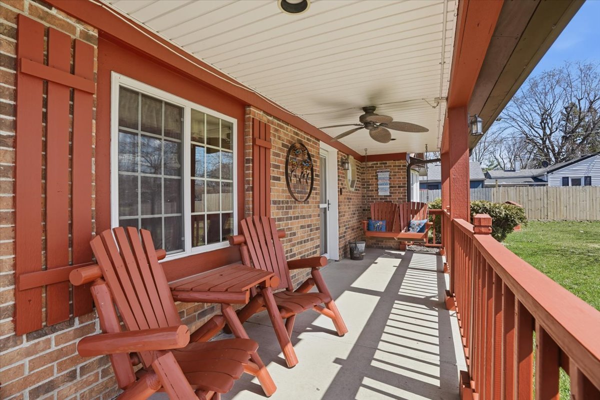 10606 West Eastwood Road Beach Park, IL 60087 - Photo 2 of 18