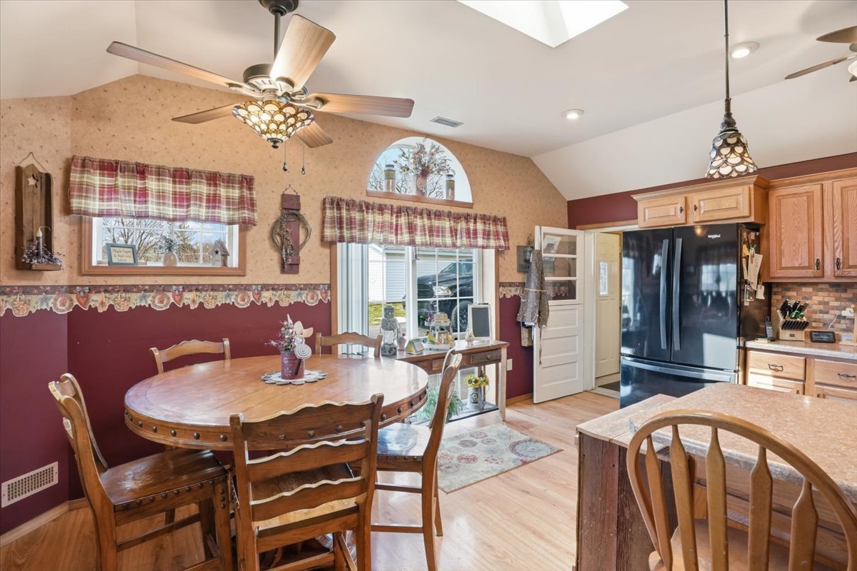 10606 West Eastwood Road Beach Park, IL 60087 - Photo 6 of 18