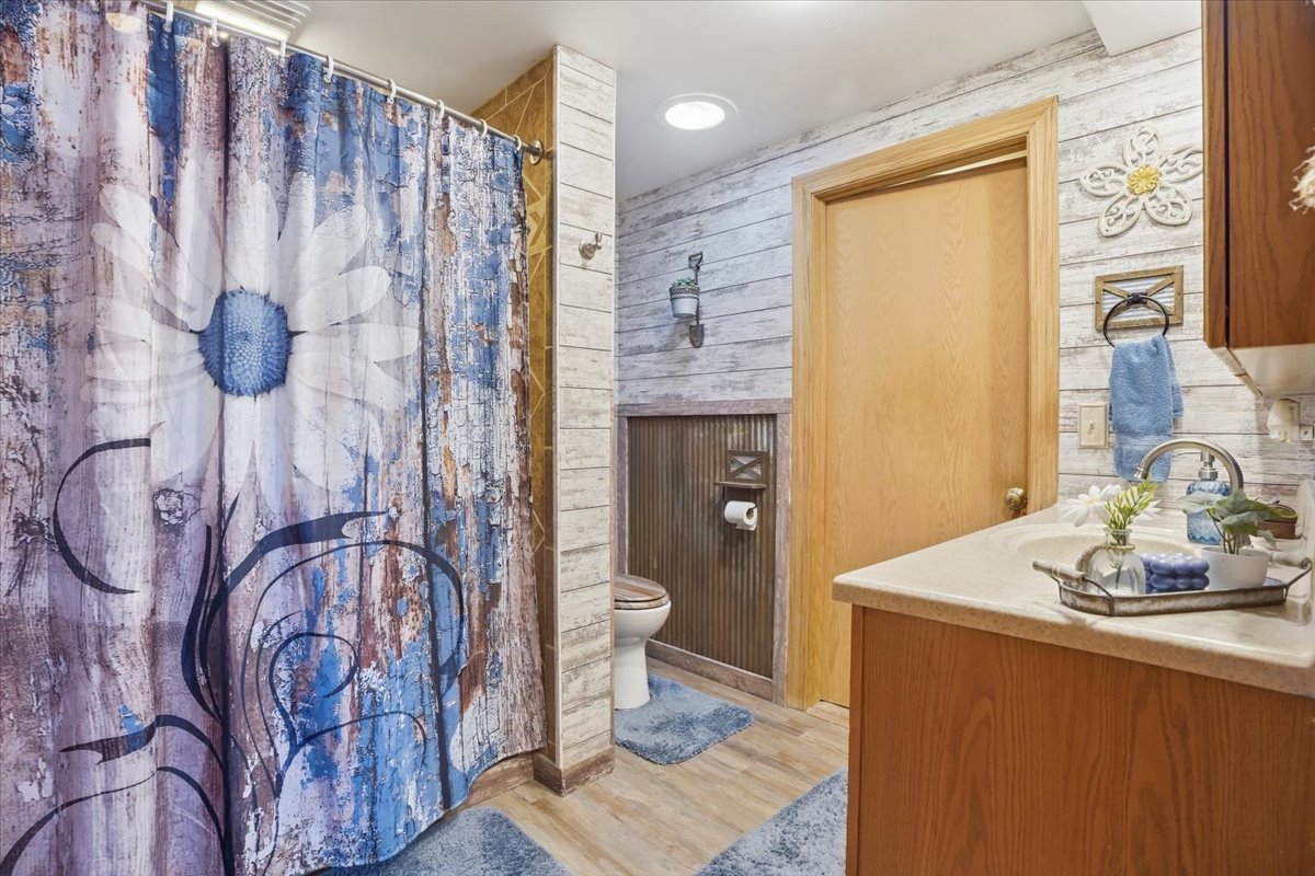 10606 West Eastwood Road Beach Park, IL 60087 - Photo 9 of 18