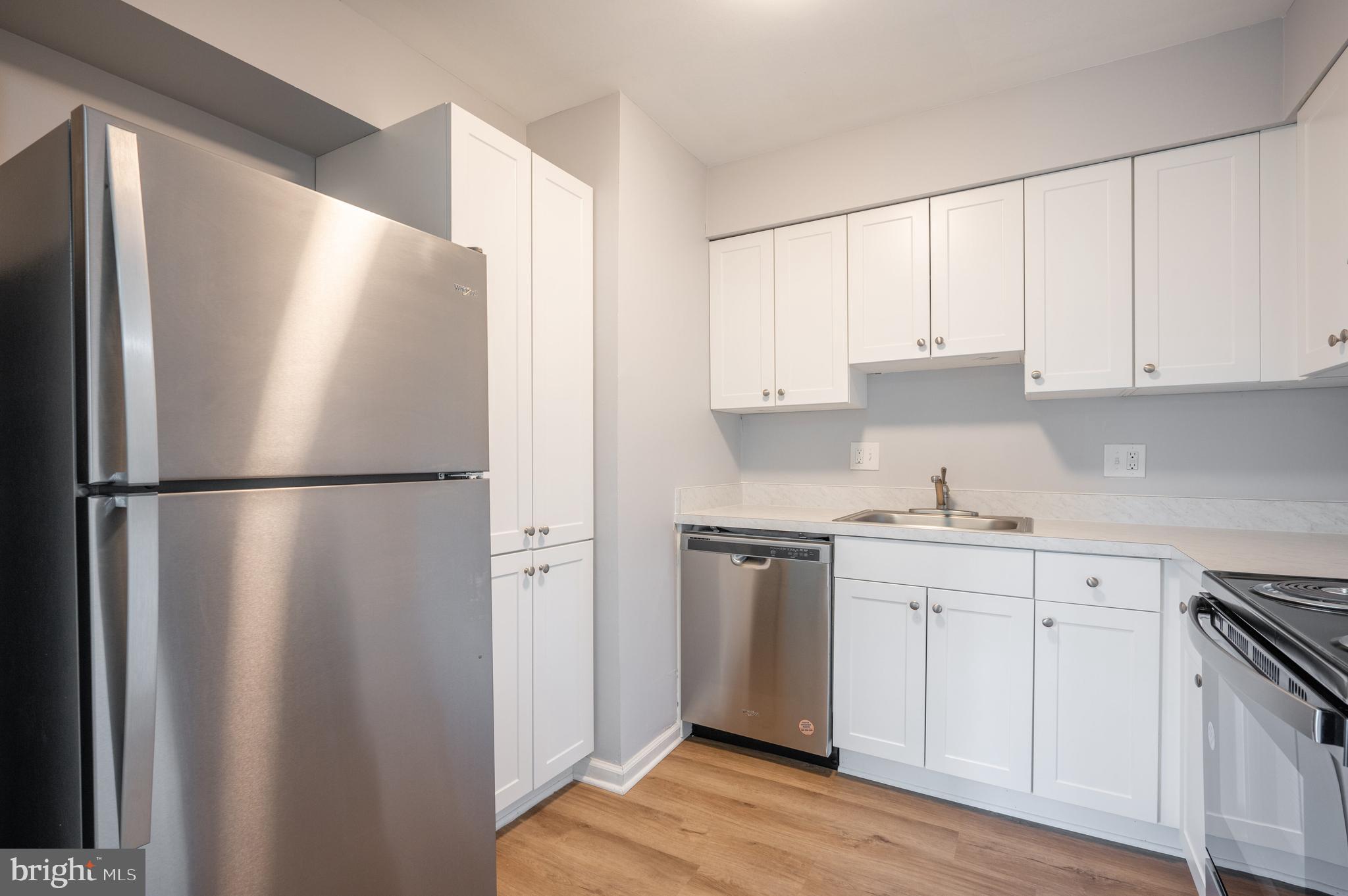 6135 Edsall Road, Unit M Alexandria, VA 22304 - Photo 15 of 31 Kitchen