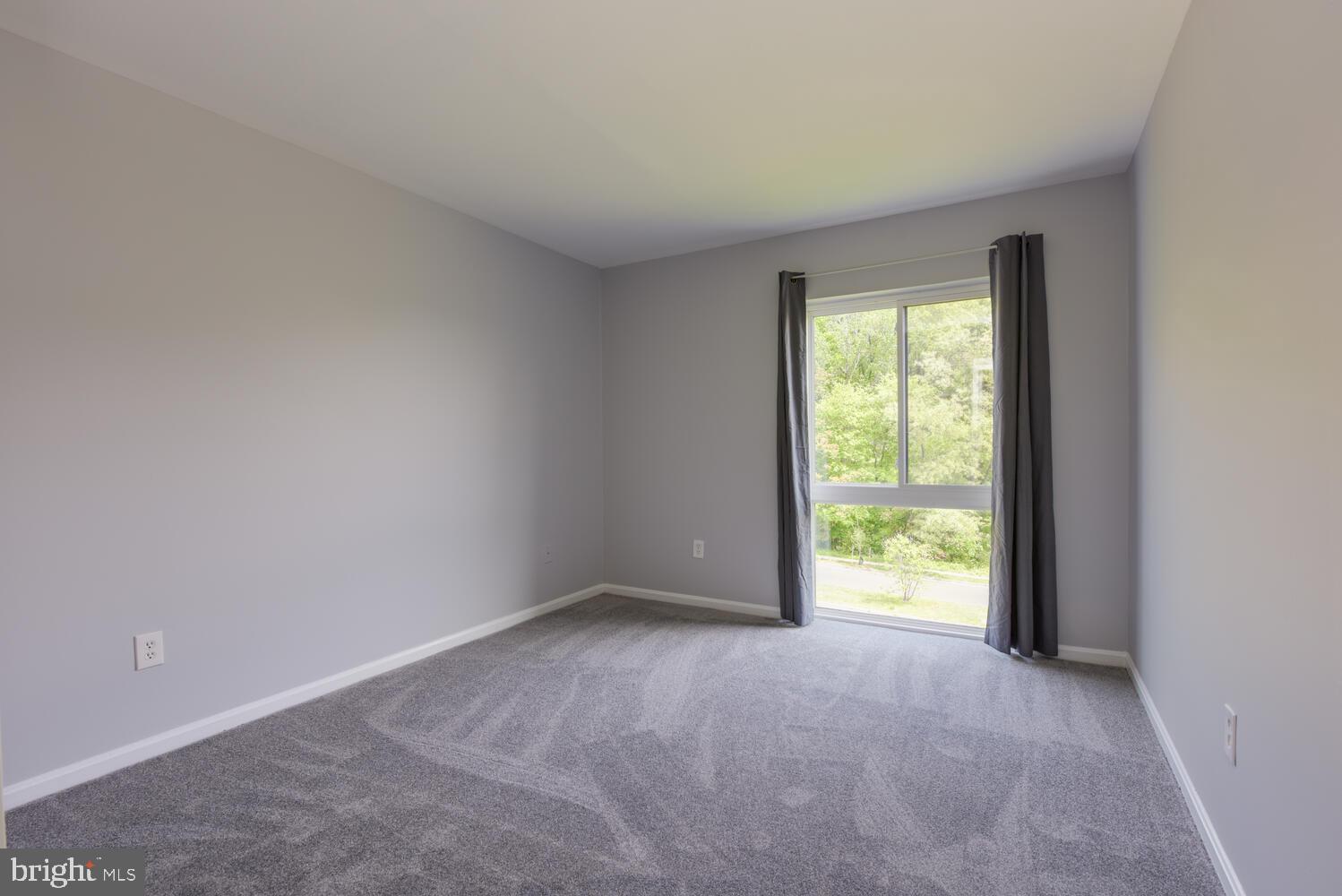 6135 Edsall Road, Unit M Alexandria, VA 22304 - Photo 21 of 31 Bedroom