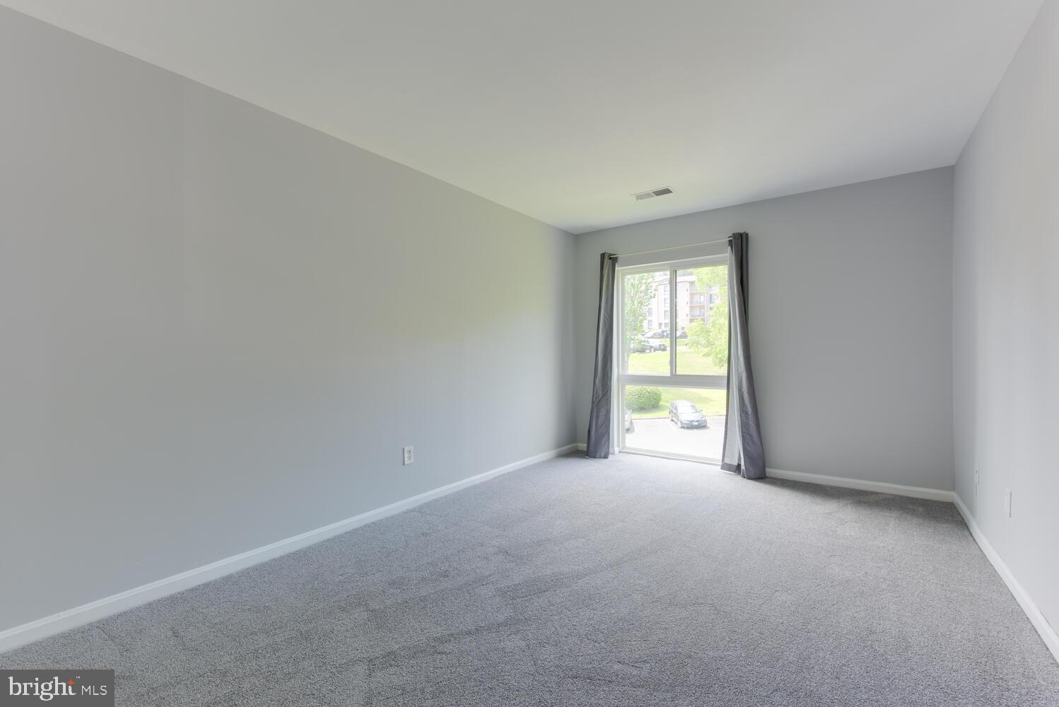 6135 Edsall Road, Unit M Alexandria, VA 22304 - Photo 27 of 31 Bedroom