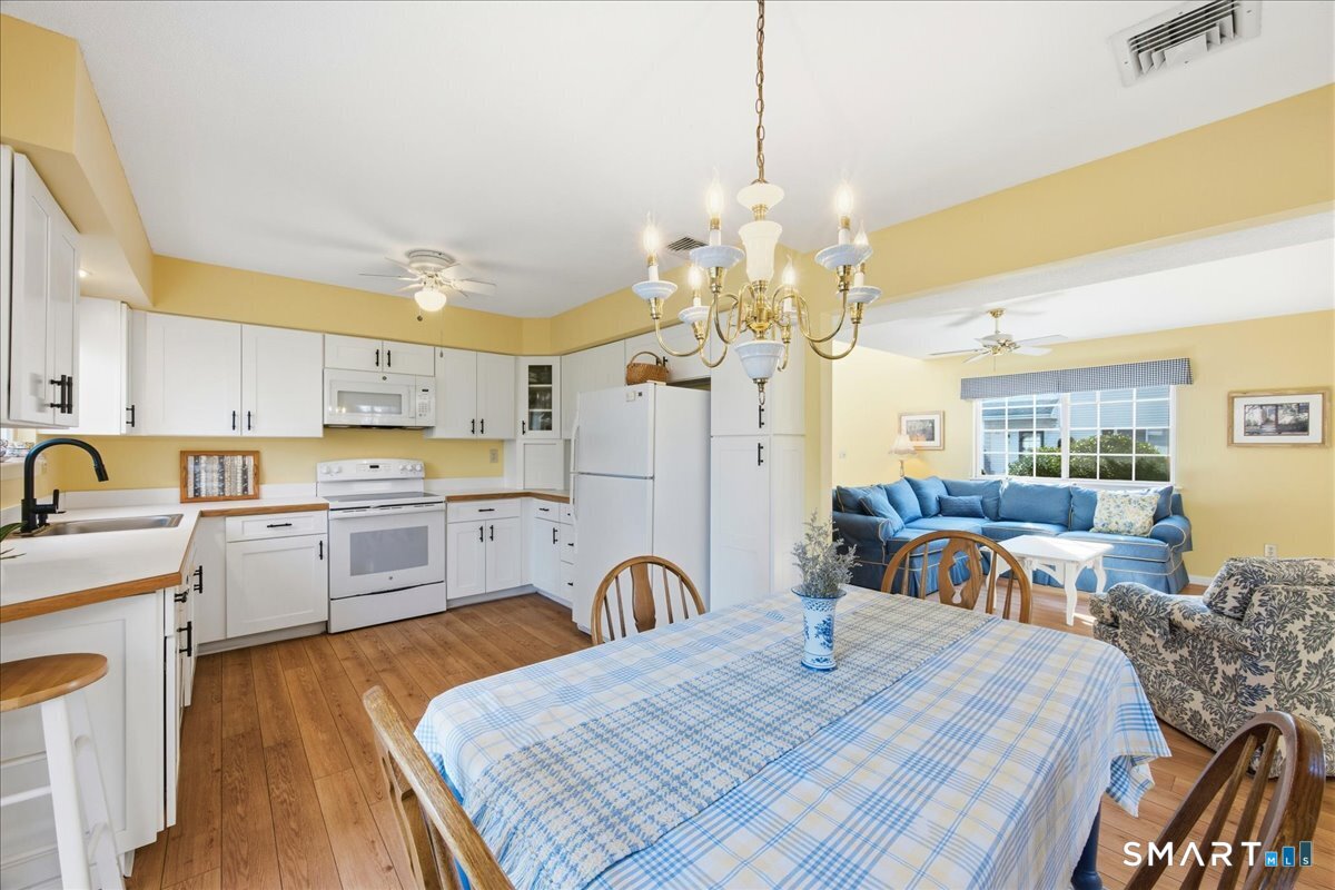 21 Apple Way Madison, CT 06443 - Photo 12 of 27