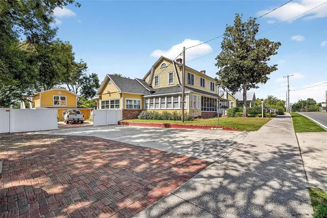 $950,000 | 805 North Wheeler Street, Plant City, FL 33563