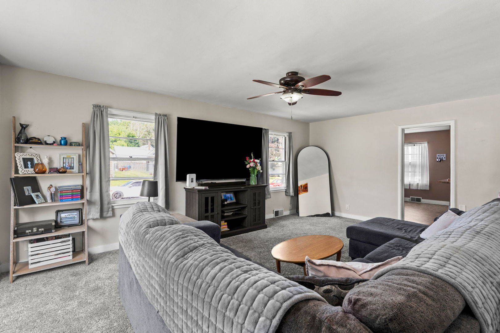 716 22nd Avenue North Clinton, IA 52732 - Photo 3 of 32