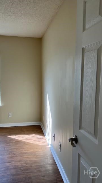 685 Rushing Street Richmond Hill, GA 31324 - Photo 22 of 34 First bedroom on right