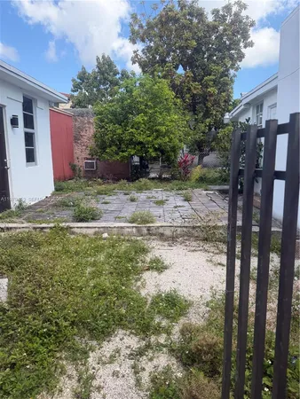 $3,000 | 1640 Funston Street, Hollywood, FL 33020