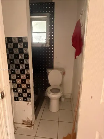 $3,000 | 1640 Funston Street, Hollywood, FL 33020