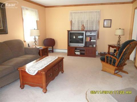 5687 Davison Road Lapeer, MI 48446 - Photo 13 of 27 20247661-12.JPG