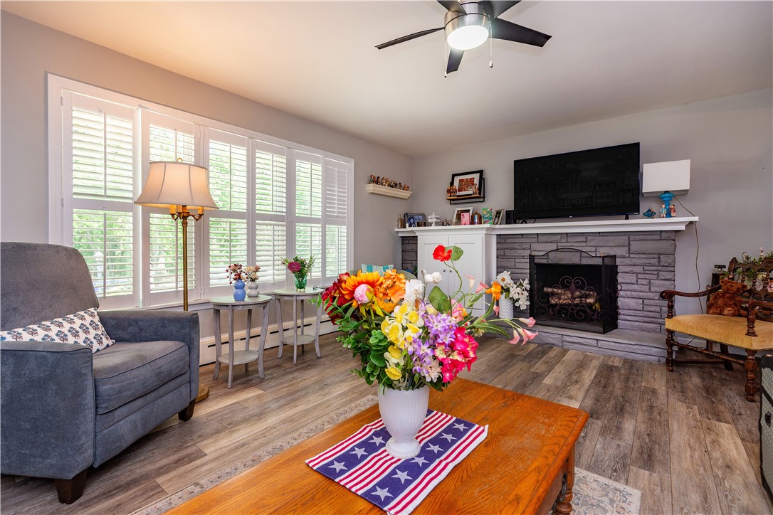 220 Alvin Street Warwick, RI 02886 - Photo 8 of 45