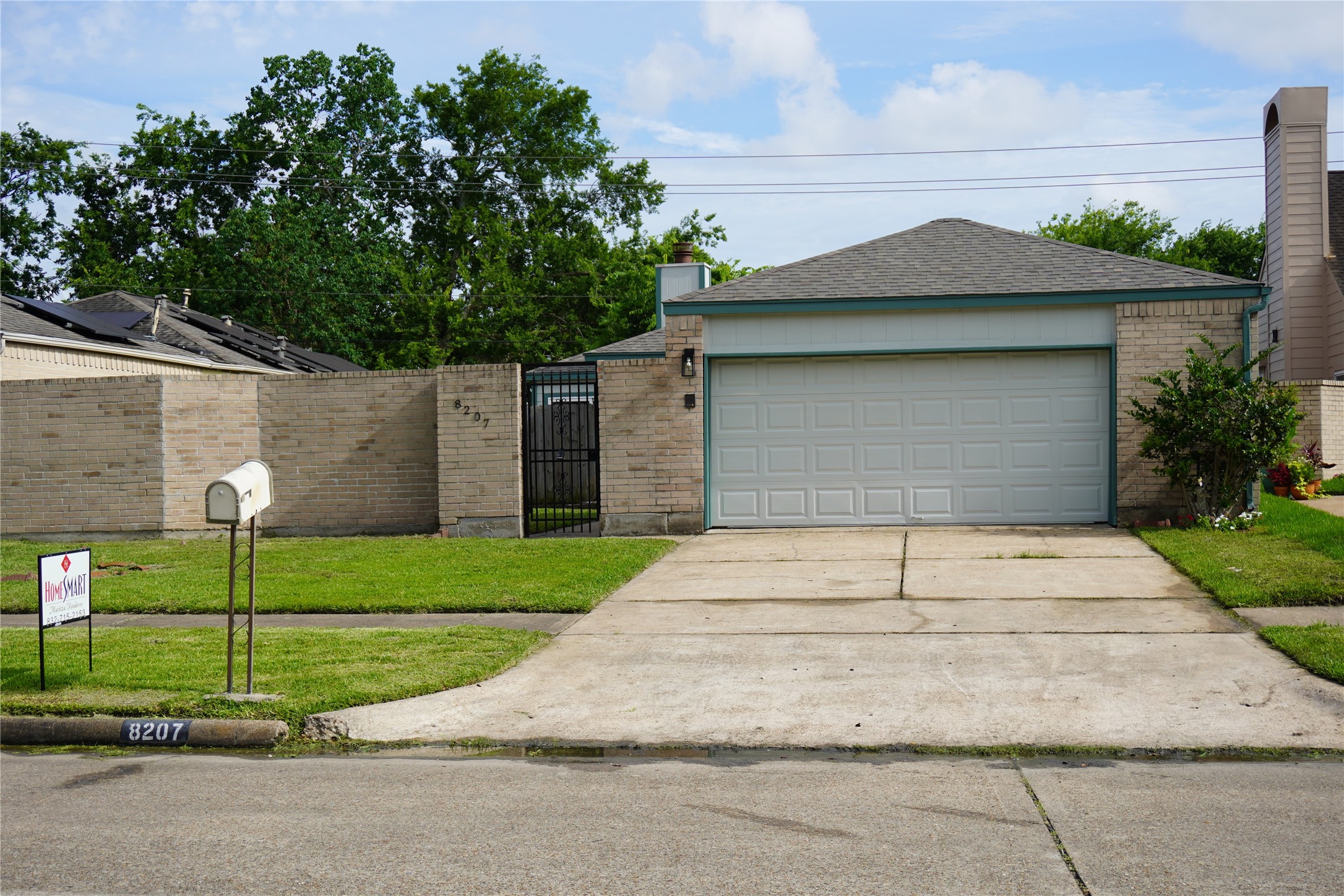 8207 Misty Ridge Lane Houston, TX 77071 - Photo 1 of 27