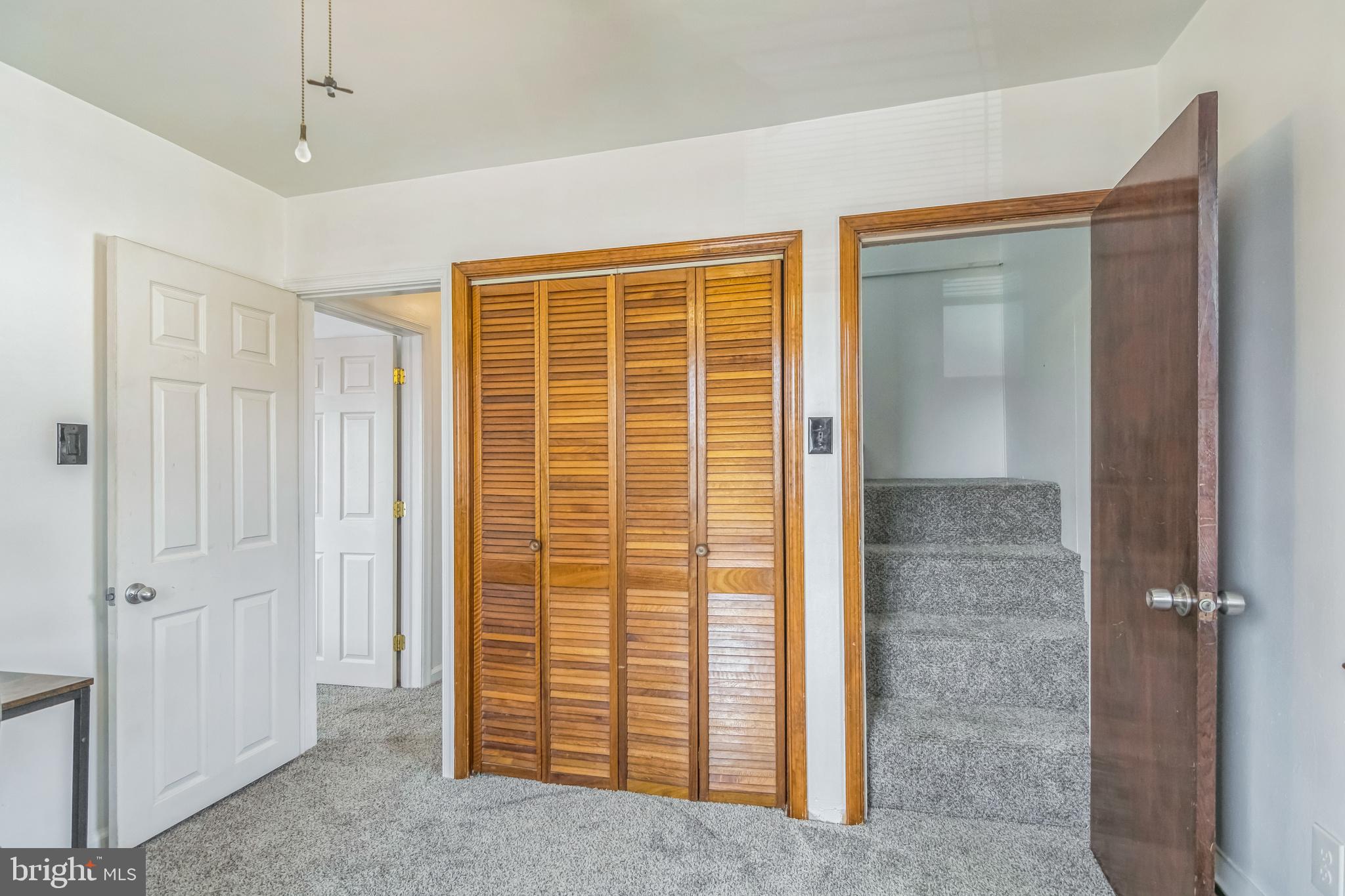 361 Amosland Road Holmes, PA 19043 - Photo 25 of 30 an empty room with window