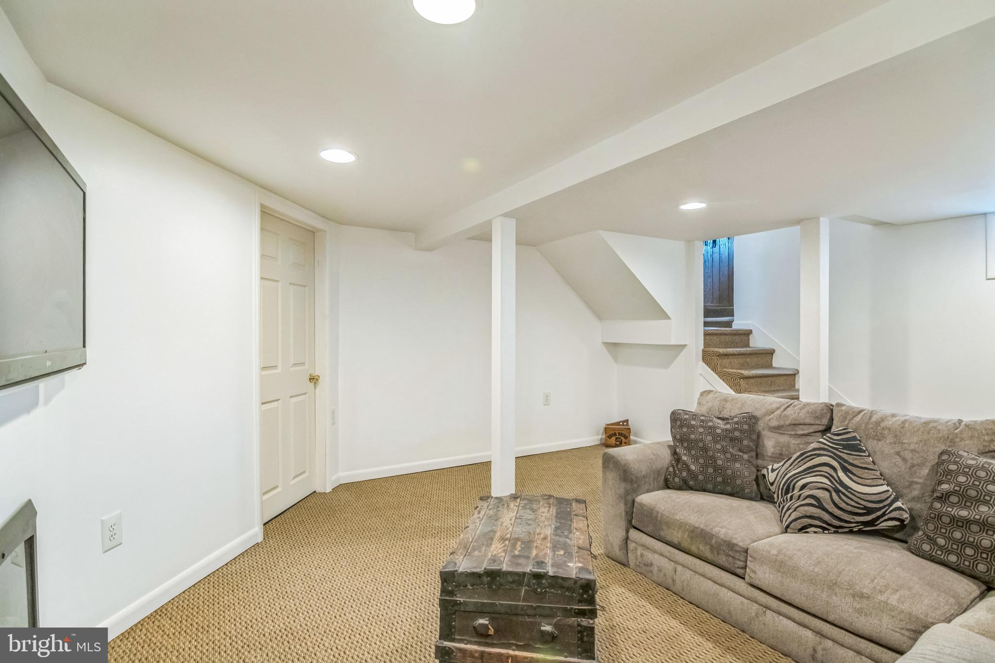361 Amosland Road Holmes, PA 19043 - Photo 29 of 30 a living room with furniture and kitchen view