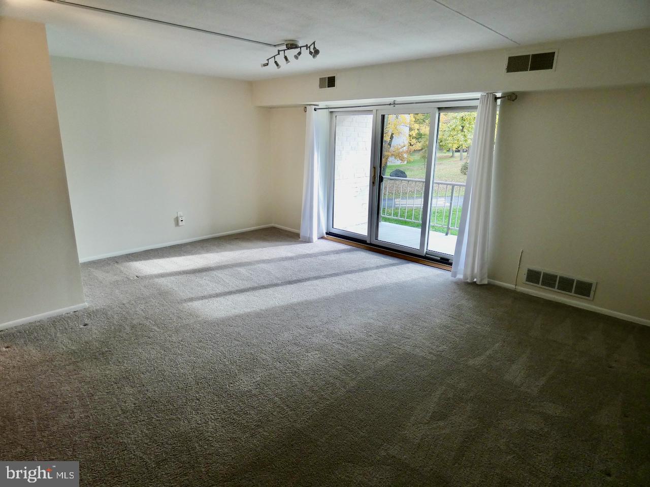 68 Welsh Tract Road, Unit D201 Newark, DE 19713 - Photo 18 of 43