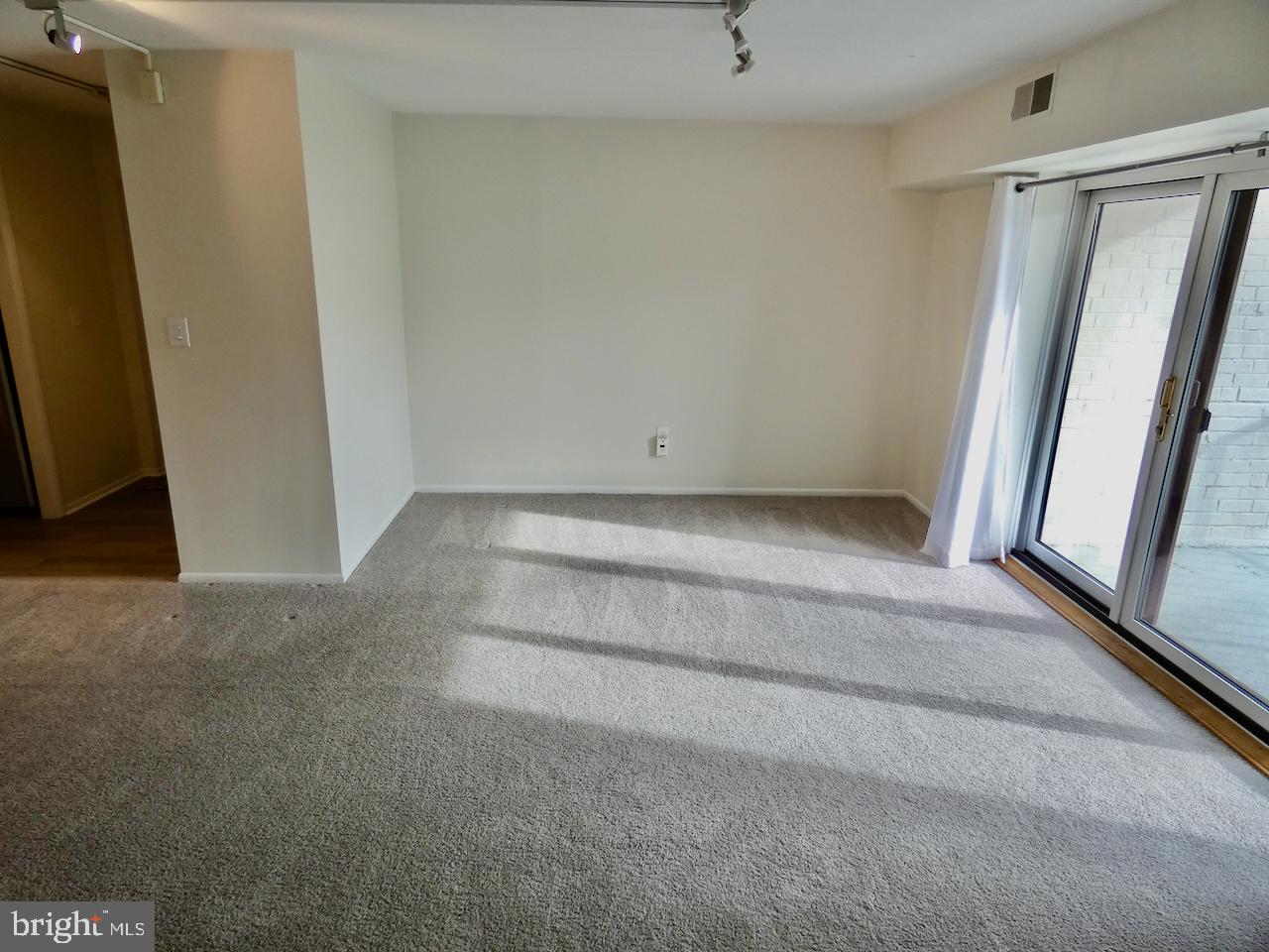 68 Welsh Tract Road, Unit D201 Newark, DE 19713 - Photo 19 of 43