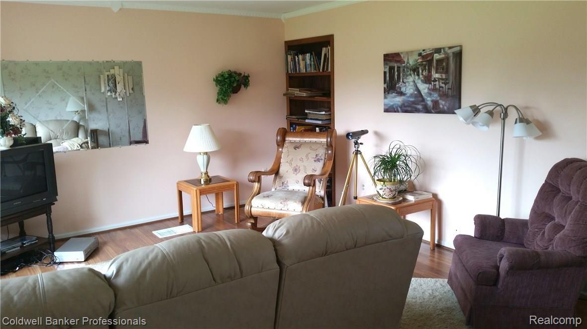 4242 West Brocker Road Metamora, MI 48455 - Photo 10 of 18 2016-05-06 09.09