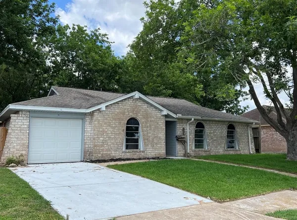 $1,800 | 11722 Teaneck Drive, Houston, TX 77089