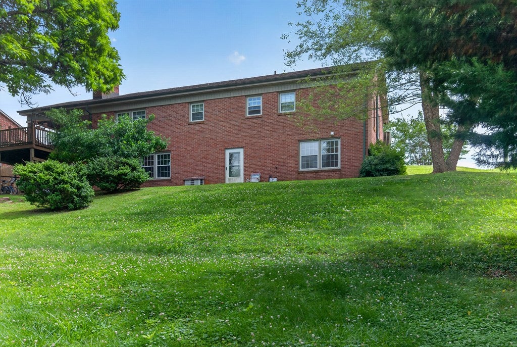 122 Armory Road Galax, VA 24333 - Photo 28 of 31 Gallery Image 28