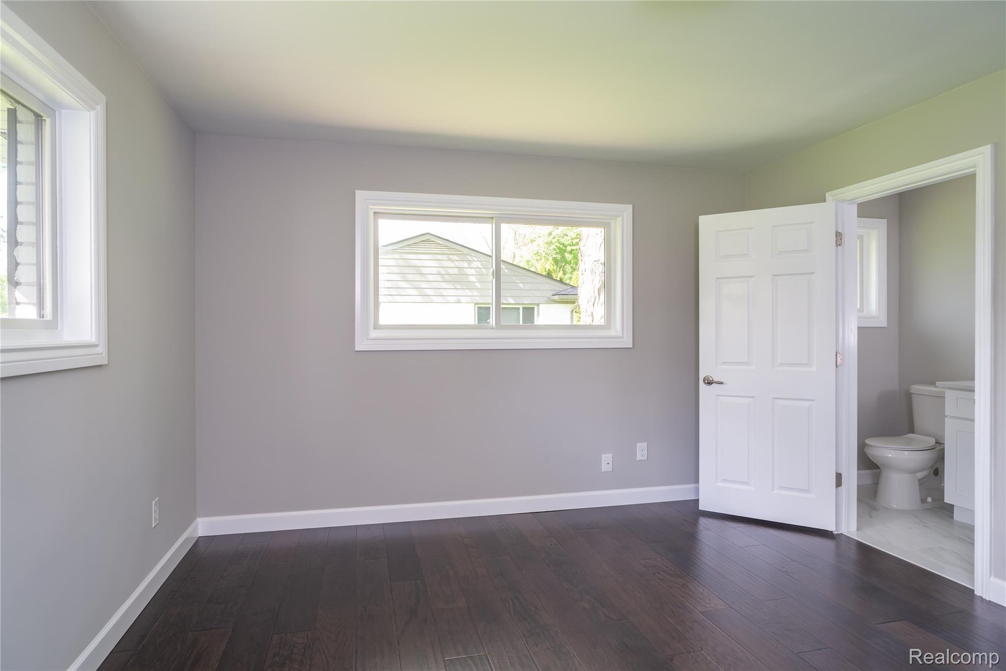 910 Dursley Road Bloomfield Hills, MI 48304 - Photo 24 of 33 DSC_5483.jpg