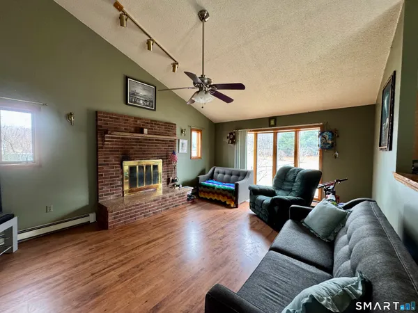 $365,000 | 10 Texas Heights Road, Plainfield, CT 06374