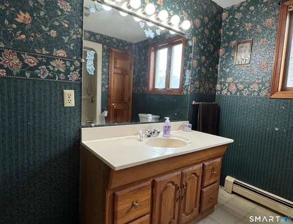 $365,000 | 10 Texas Heights Road, Plainfield, CT 06374