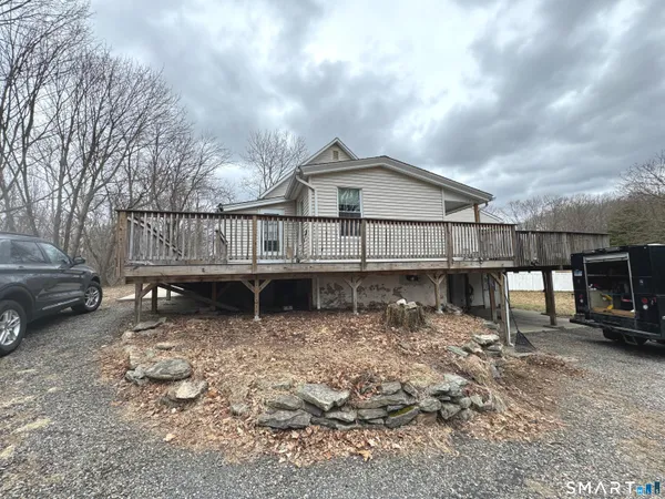 $365,000 | 10 Texas Heights Road, Plainfield, CT 06374