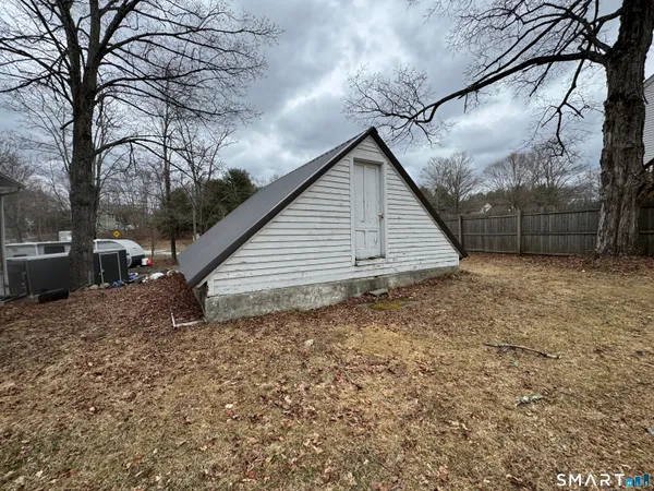 $365,000 | 10 Texas Heights Road, Plainfield, CT 06374
