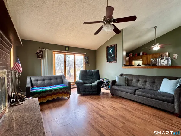 $365,000 | 10 Texas Heights Road, Plainfield, CT 06374