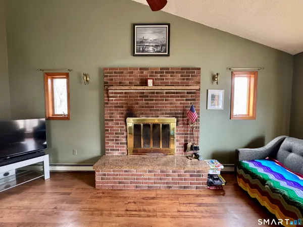 $365,000 | 10 Texas Heights Road, Plainfield, CT 06374