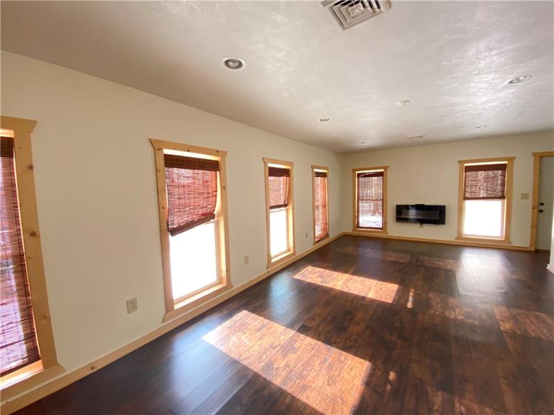 201 Glade Road Farmington, PA 15437 - Photo 8 of 25
