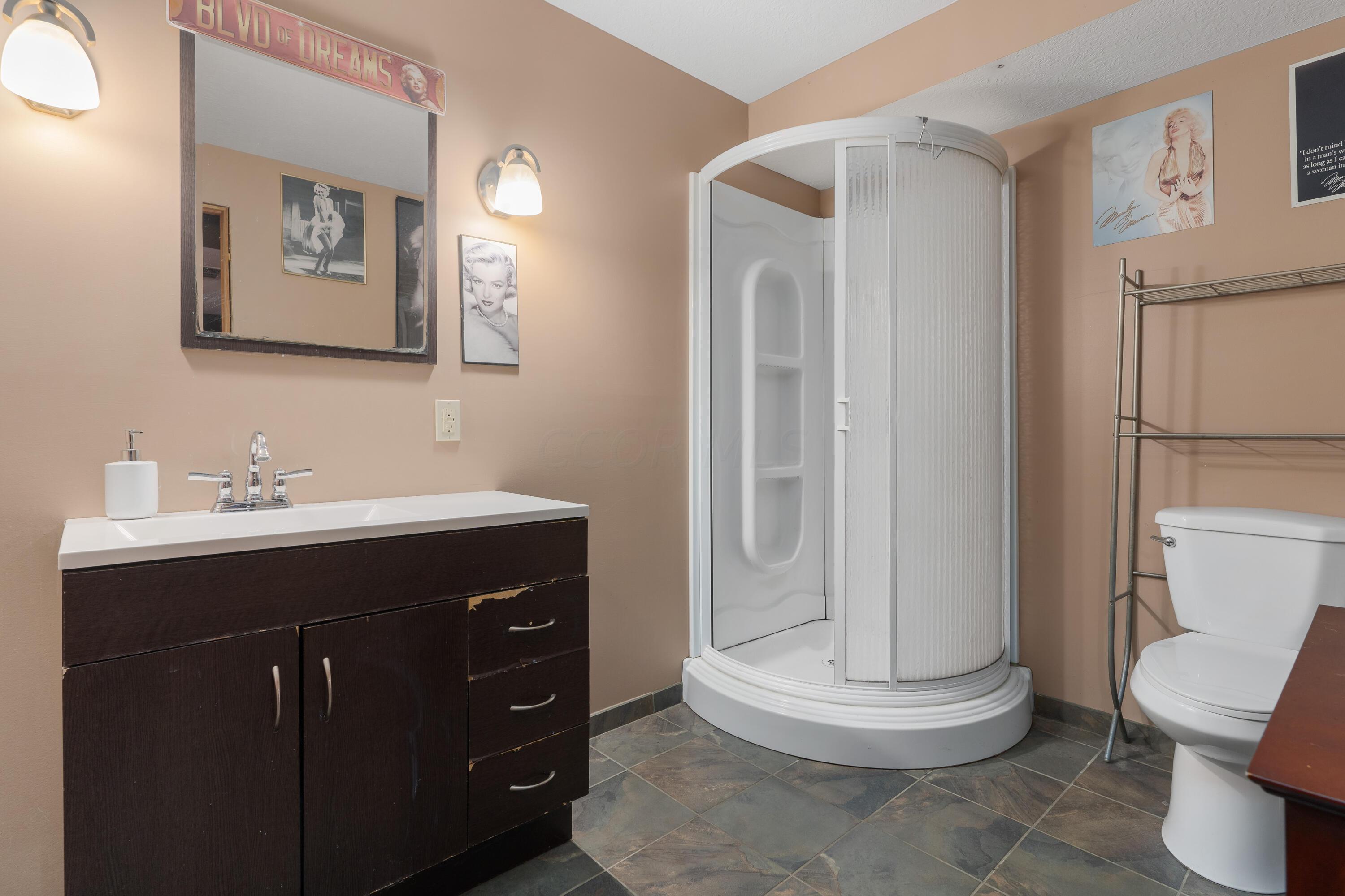 1691 Dyer Road Grove City, OH 43123 - Photo 78 of 108 Bath in apartment