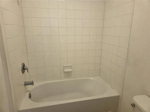 $2,300 | 5040 Beauclair Street, Kissimmee, FL 34758