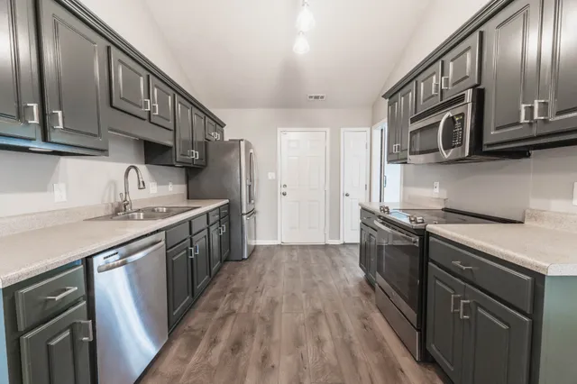 $299,900 | 1056 Stonemark Trail, La Vergne, TN 37086