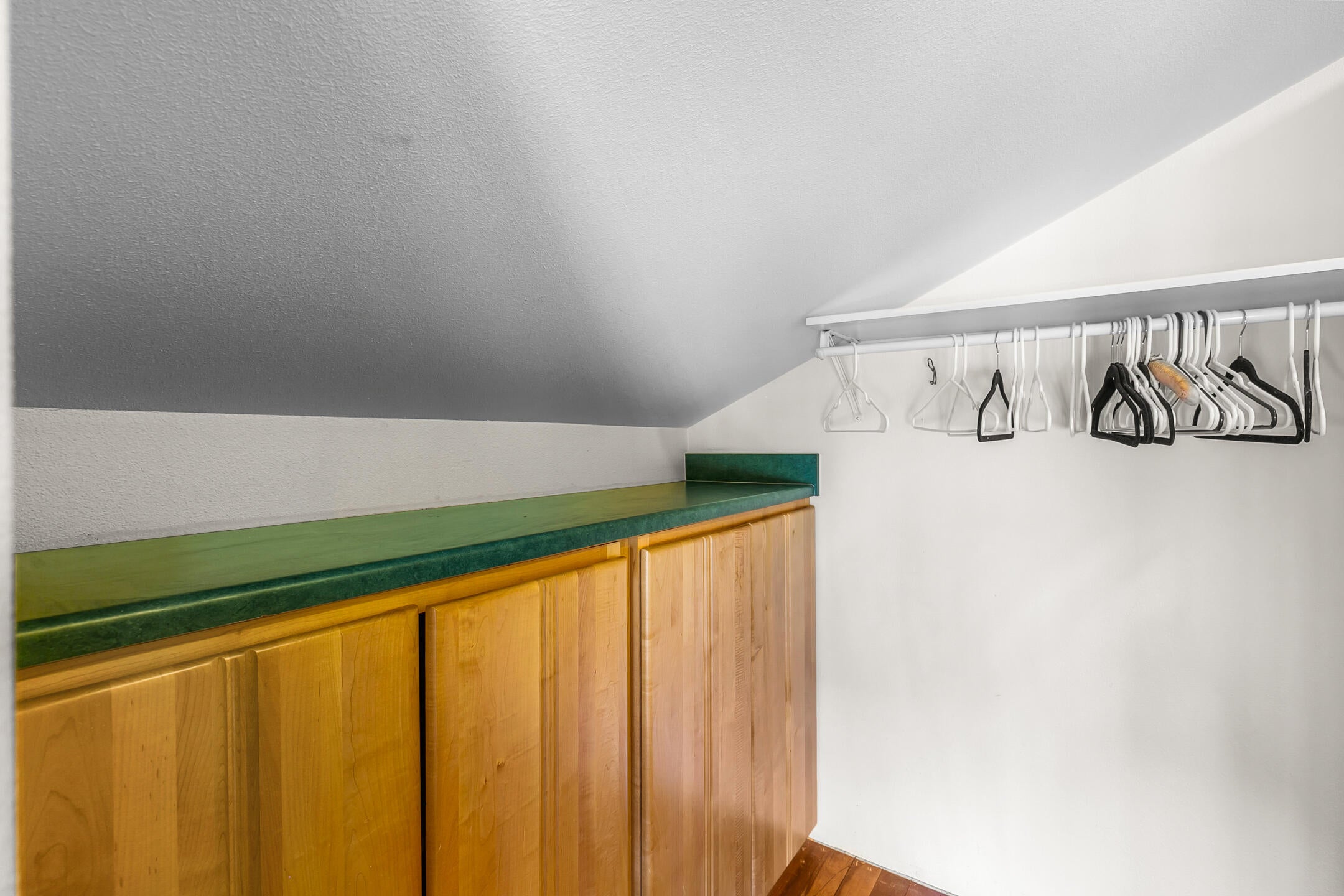 131 Northwest Saddle Ridge Loop Prineville, OR 97754 - Photo 18 of 29 Owner's Suite Closet