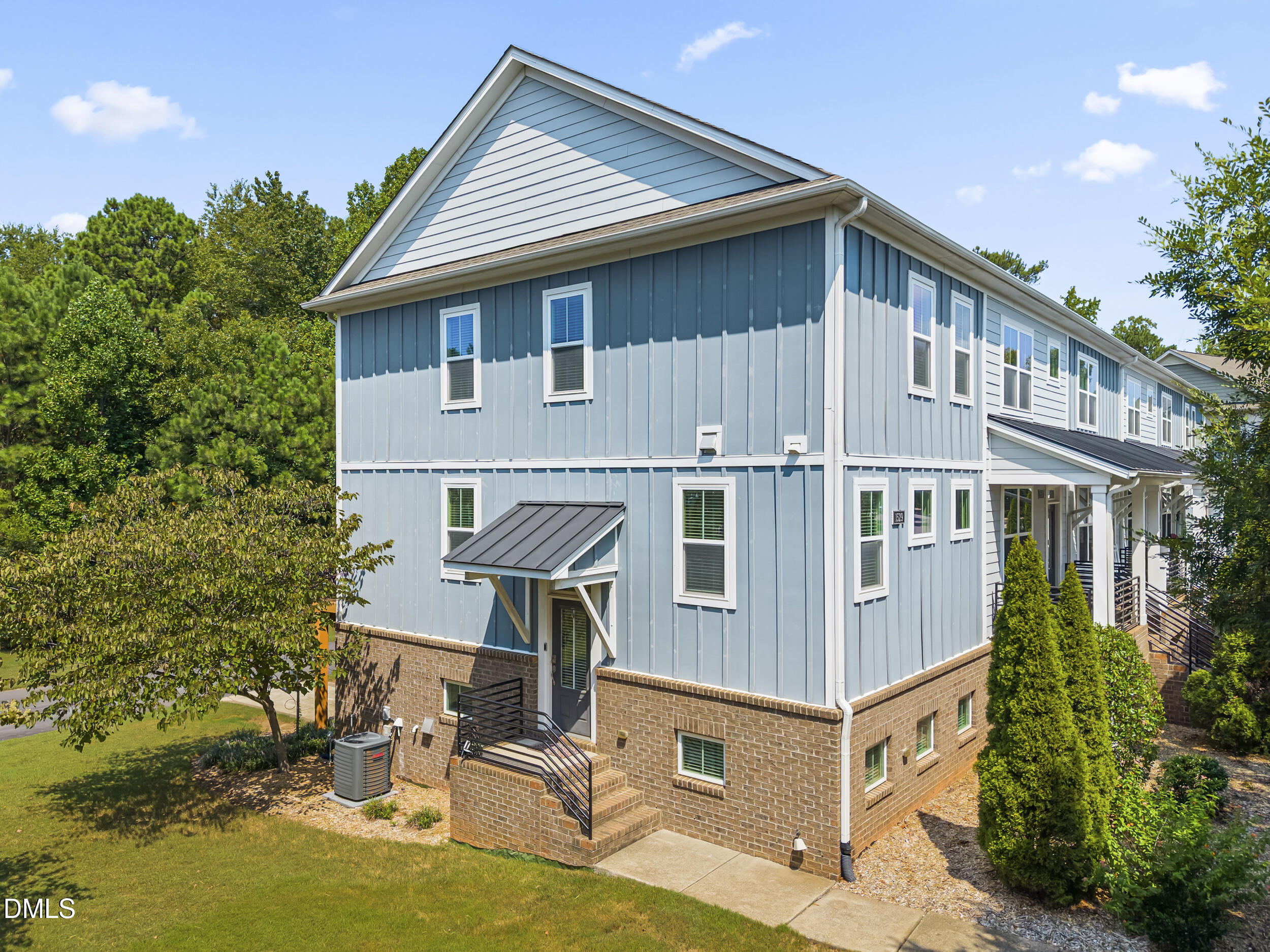 1529 Crafton Way Raleigh, NC 27607 - Photo 2 of 48 4_dji_20260824120606_0169_d