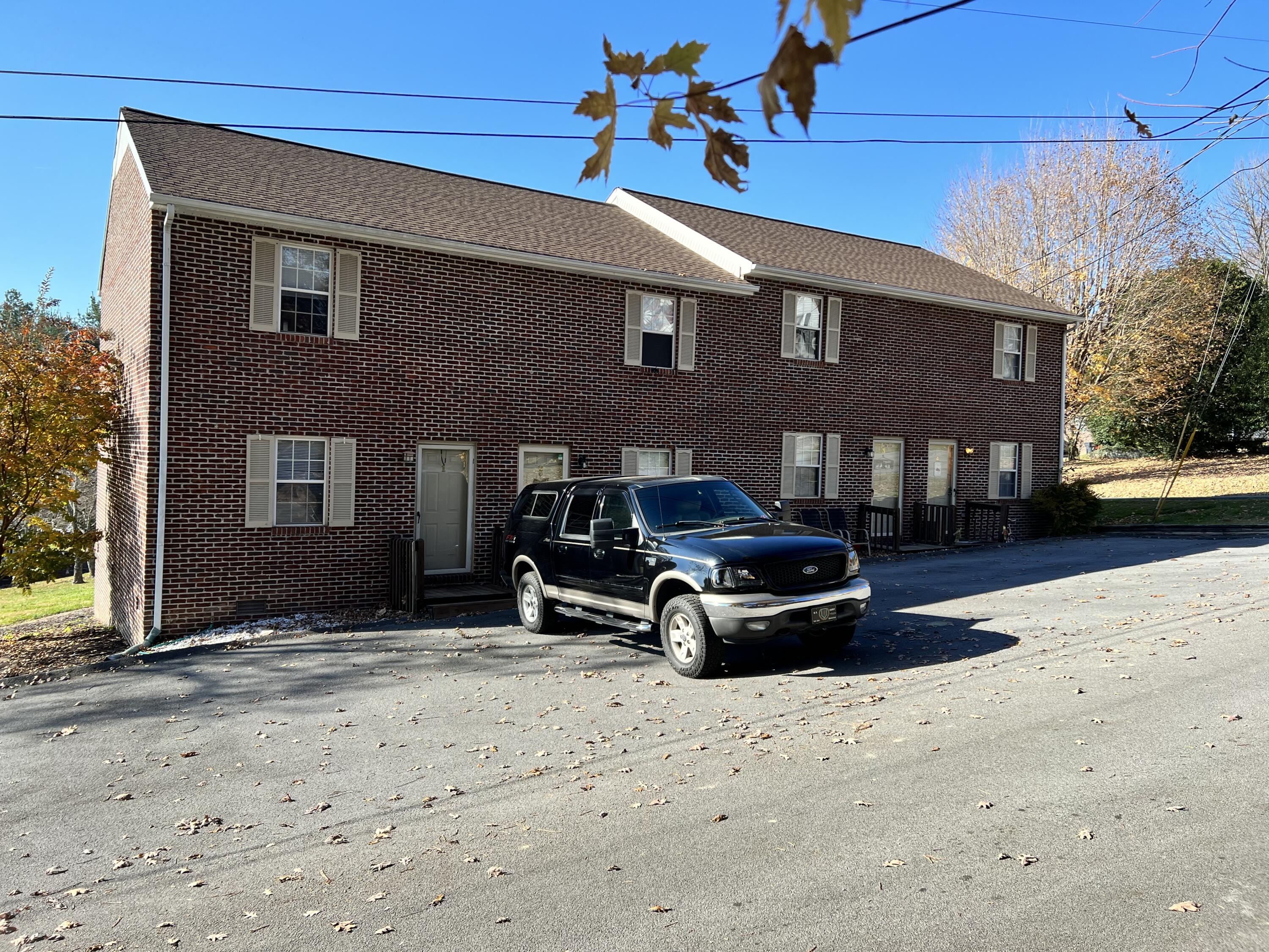 111-121 Hughes Road, Unit 1 Watauga, TN 37694 - Photo 2 of 23 E8D32A9E-328A-4145-8B70-581CB428DD6F